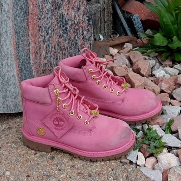 Timberland pink leather classic lace up boots kids sz 13 - Picture 2 of 13